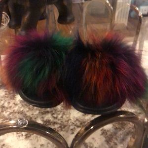 Multicolor fur slides